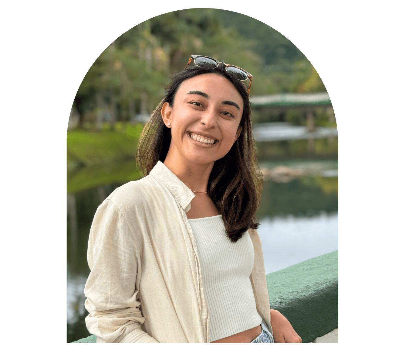 Valentina Rivera Melo, multilingual UGC creator and content strategist, smiling outdoors